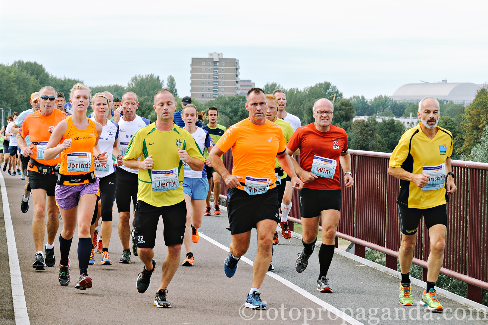 30ste Bridge to Bridge Run door Malburgen