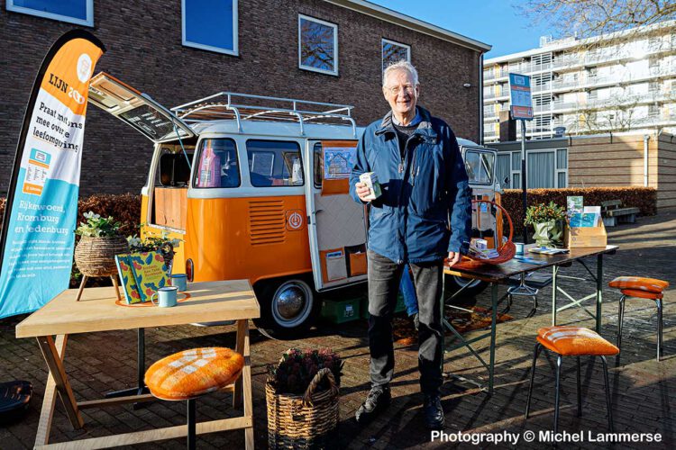 oranje busje